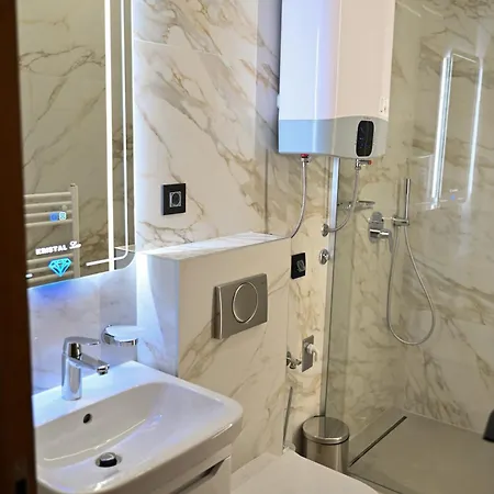 Kristal Hotel 2*