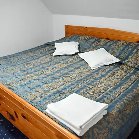 Отель Kristal 2*