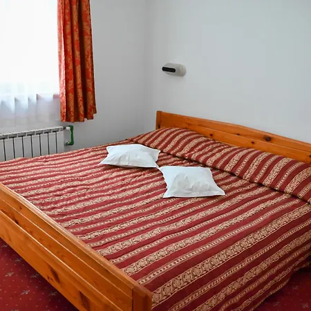 Kristal Hotel 2*