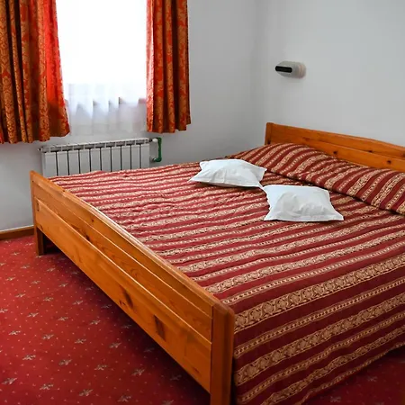 Kristal Отель Яхорина