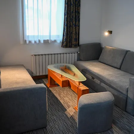 Отель Kristal Яхорина