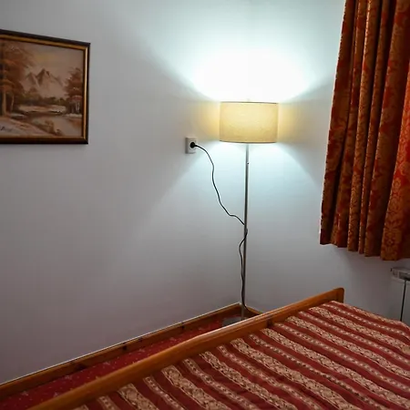 Kristal Hotel
