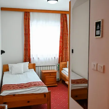 Kristal Hotel