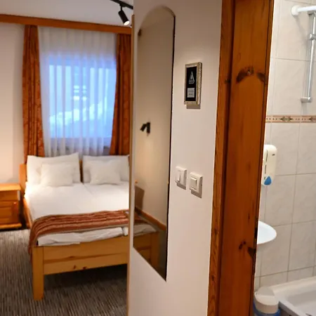Hotel Kristal 2*